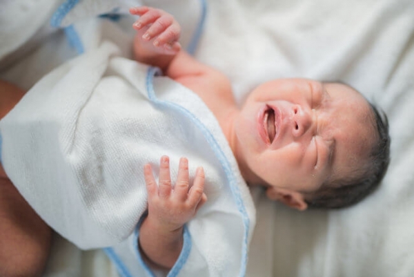Sunat 123 - Manfaat sunat untuk bayi laki-laki saat lahir